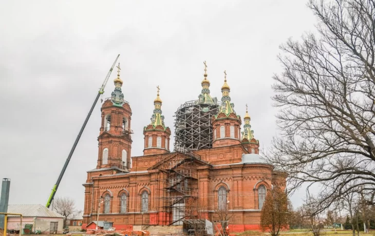 В Михайло-Архангельском храме Тамбовской области освятили купол и крест