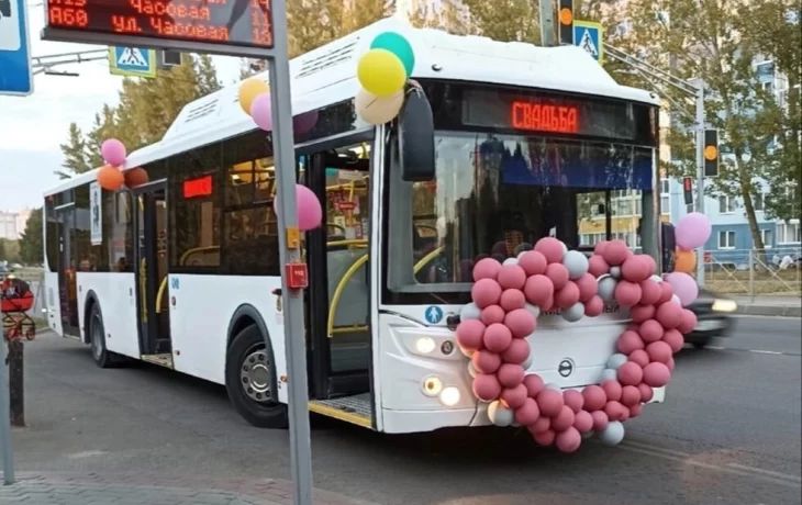 ​Нарядный автобус запечатлели на дорогах Орла